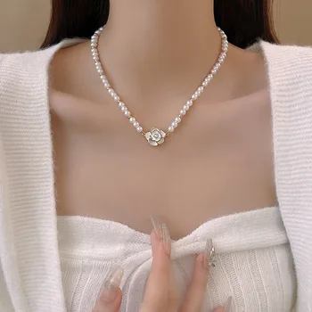 Dienvidkorejas Jaunā Gaismā Luksusa Mazo Camellia Kaklarota Sievietēm Atbilstošas Temperaments Pērle Collarbone Ķēdes sānslīdi kaklasaite